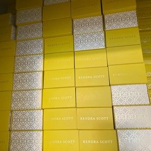 20 Kendra Scott Magnetic Jewelry Boxes